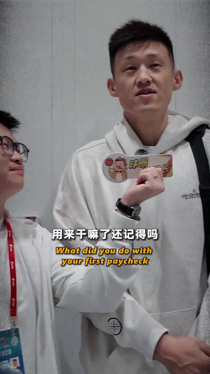 長大后發(fā)現(xiàn)很多東西都有記憶，一輛車，一首歌，一個...