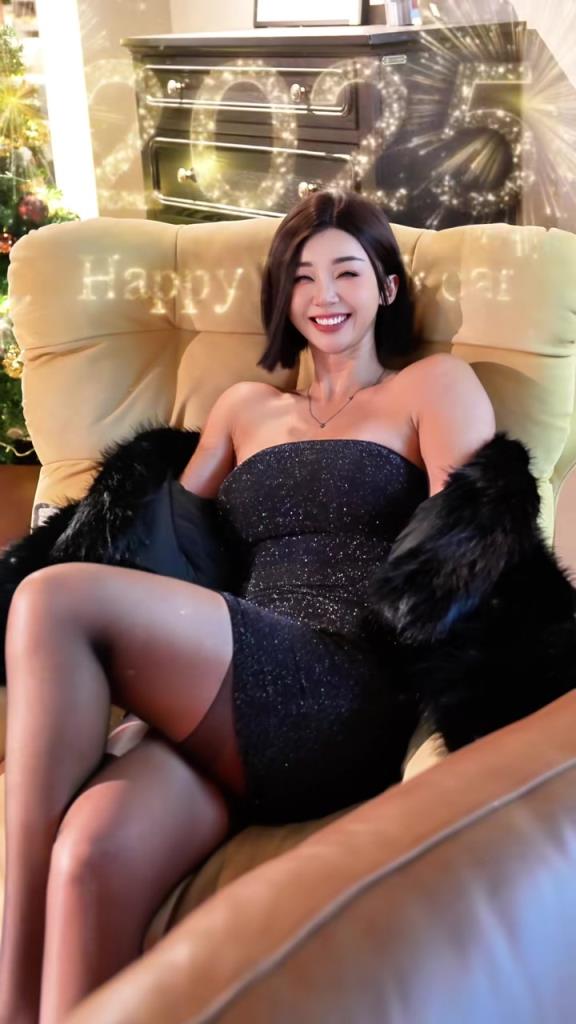 源哥這穿搭誘惑啊！張曼源曬照：新年快樂 祝兄弟們新年新氣象
