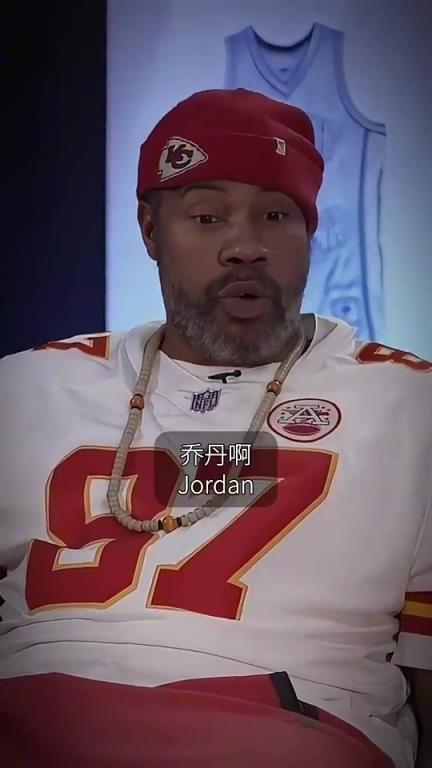 拉希德-華萊士：?jiǎn)痰げ辉撚羞@么多一防，我看過很多人打爆他