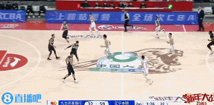 默契十足！趙繼偉連續(xù)胯下運(yùn)球擊地妙傳 付豪接球大拋射得手