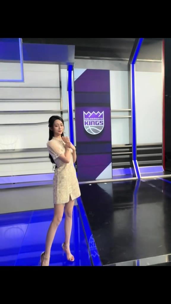 女主播辰辰：快樂下班~勇士4人得20+休息8天是不是在卷